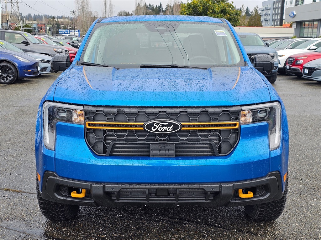 2025 Ford Maverick Tremor photo 2