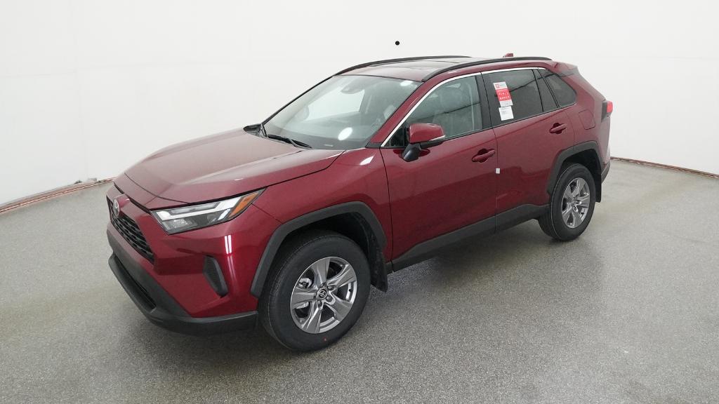 2025 Toyota RAV4 XLE's photo