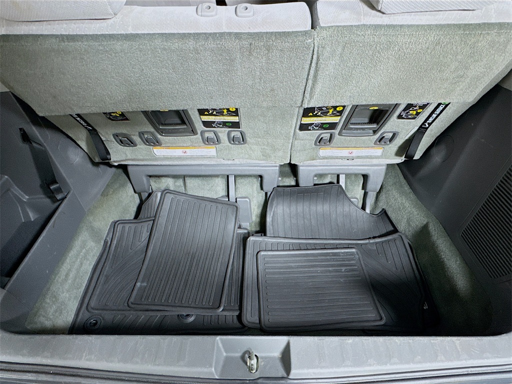 2017 Toyota Sienna LE photo 18