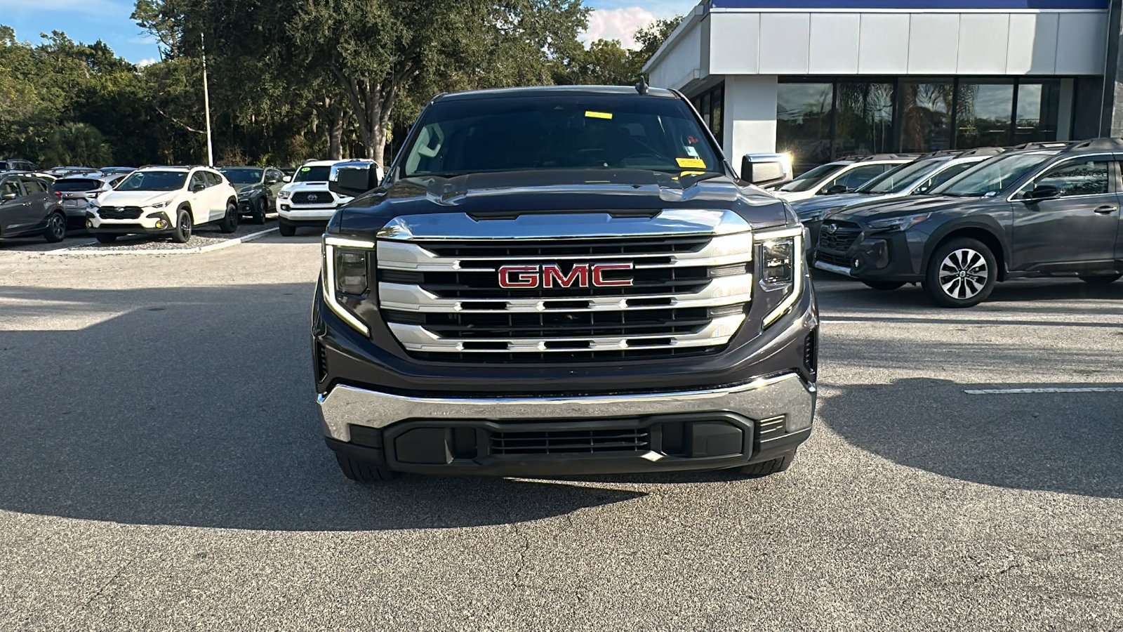 2022 Gmc Sierra 1500 SLE photo 2