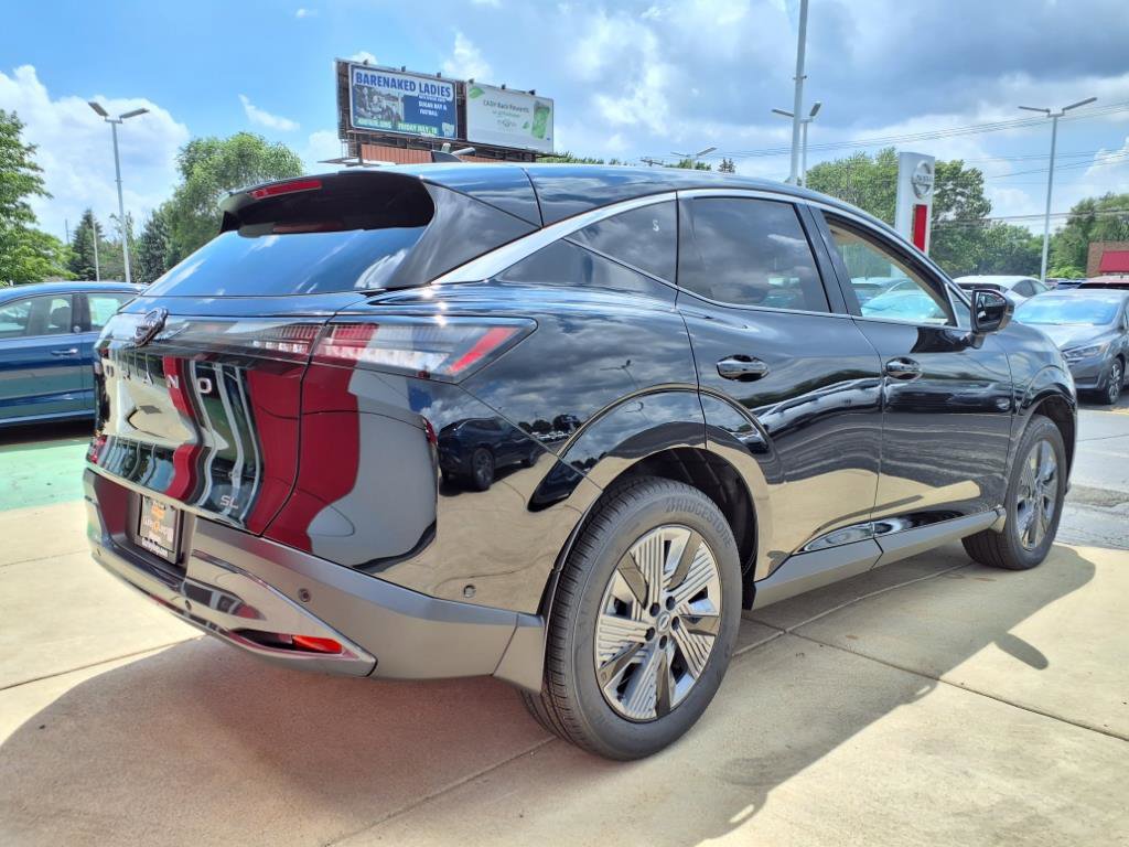2025 Nissan Murano SL photo 9