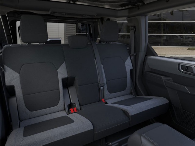 2025 Ford Bronco Base photo 11