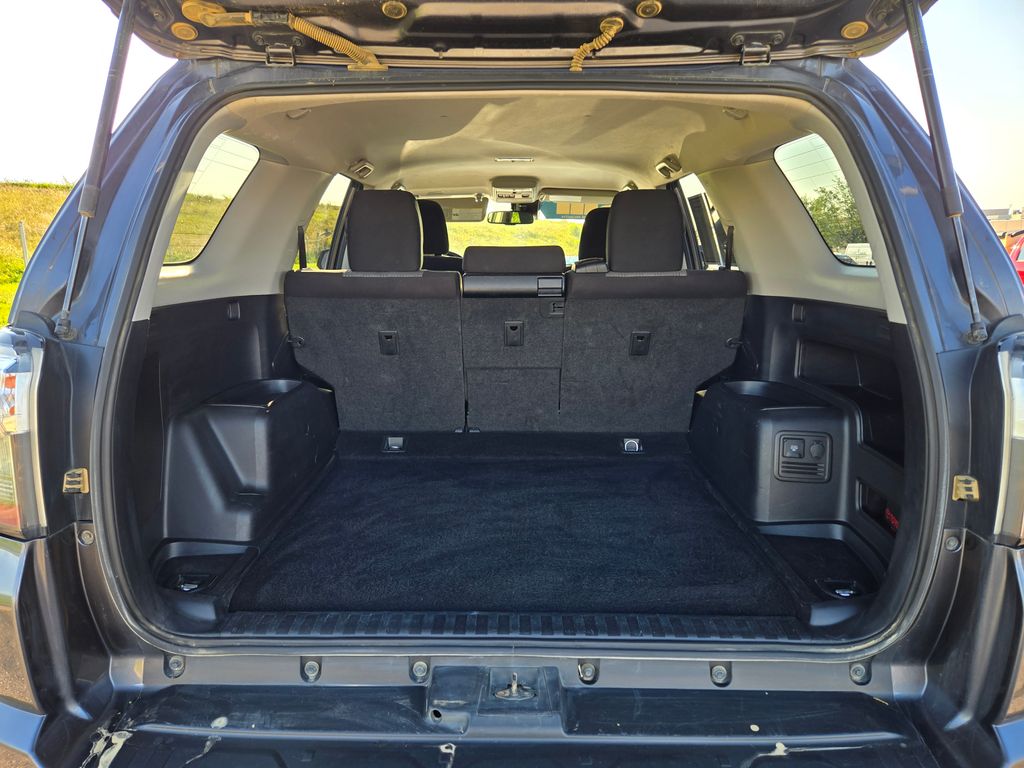 2021 Toyota 4Runner SR5 photo 25