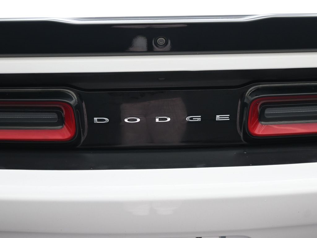 2018 Dodge Challenger SXT photo 12