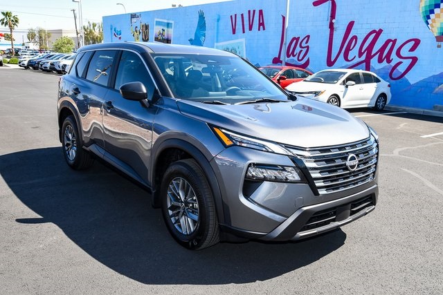 2026 Nissan Rogue S's photo