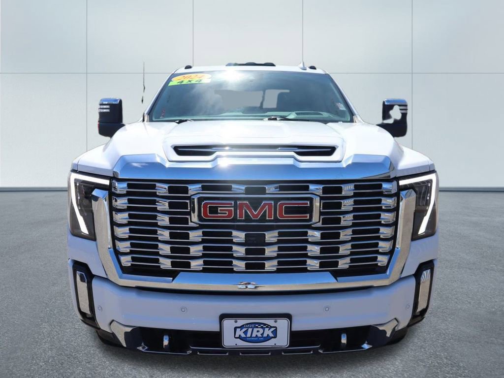 2024 Gmc Sierra 2500 HD Denali photo 2