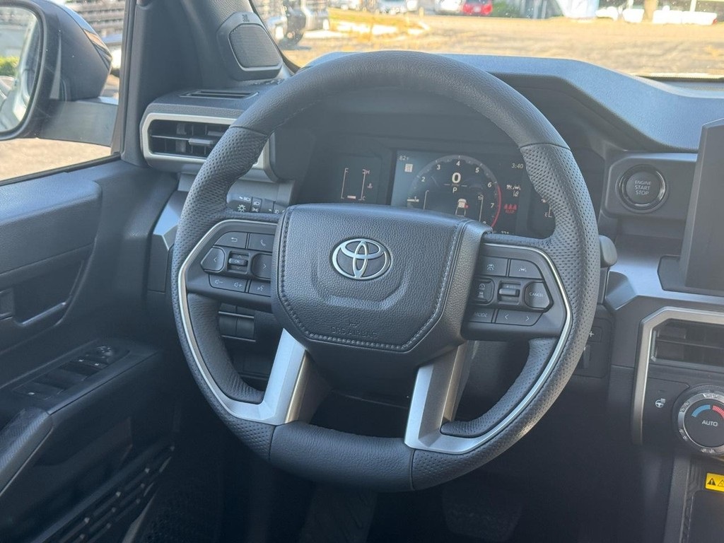 2025 Toyota Tacoma SR5 4x4 Double Cab photo 7