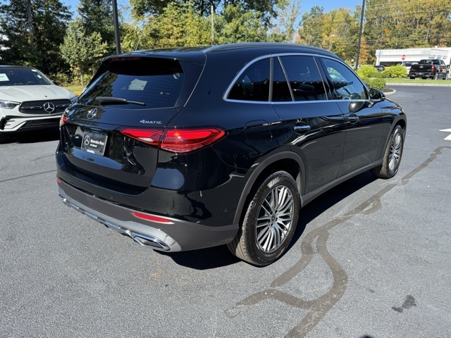 2025 Mercedes Benz GLC 300 4MATIC photo 2