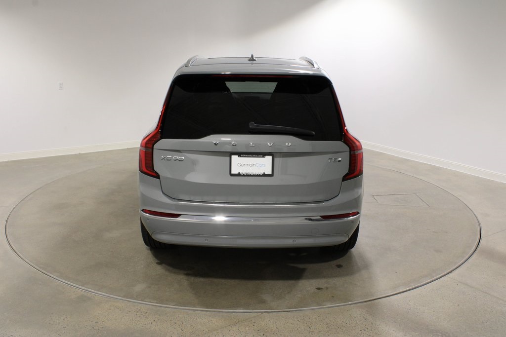 2026 Volvo XC90 T8 Plus photo 4