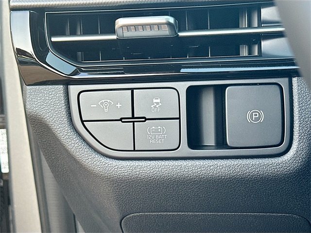 2026 Kia Sportage Hybrid LX photo 10