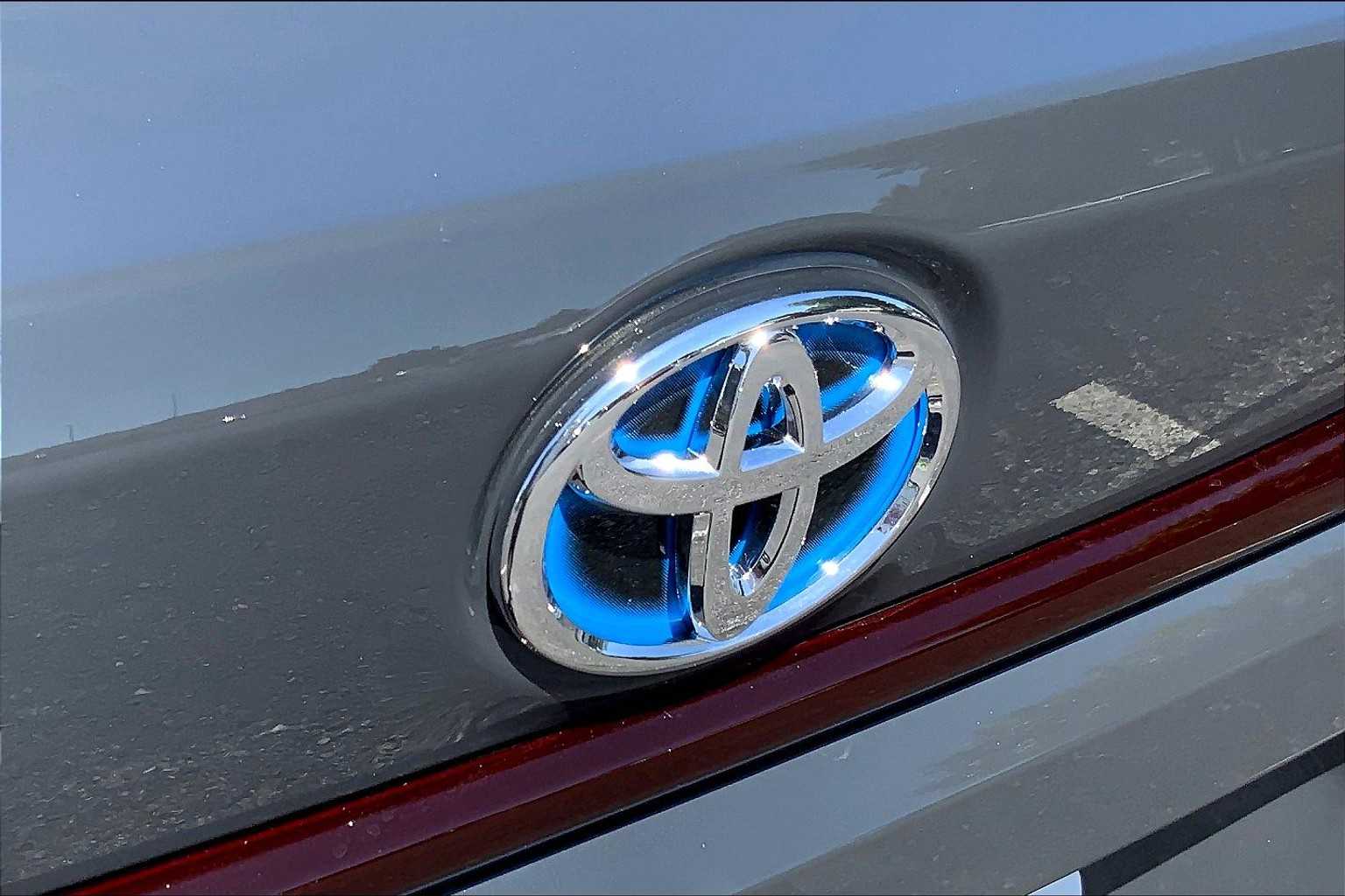 2025 Toyota Corolla Hybrid LE photo 26