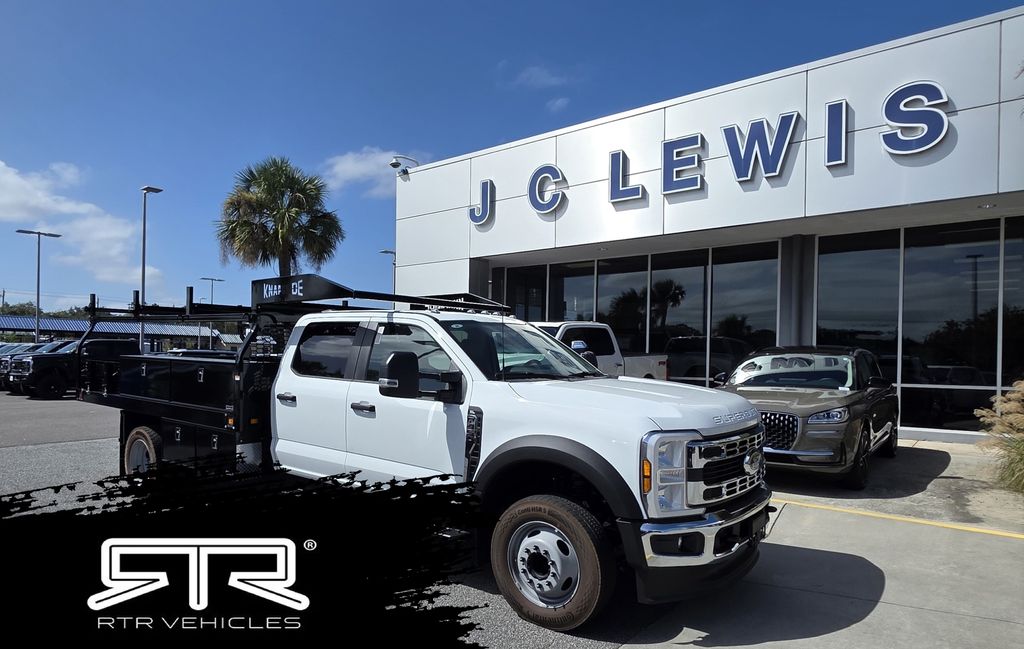 2025 Ford F-450 Super Duty Chassis Cab XL's photo