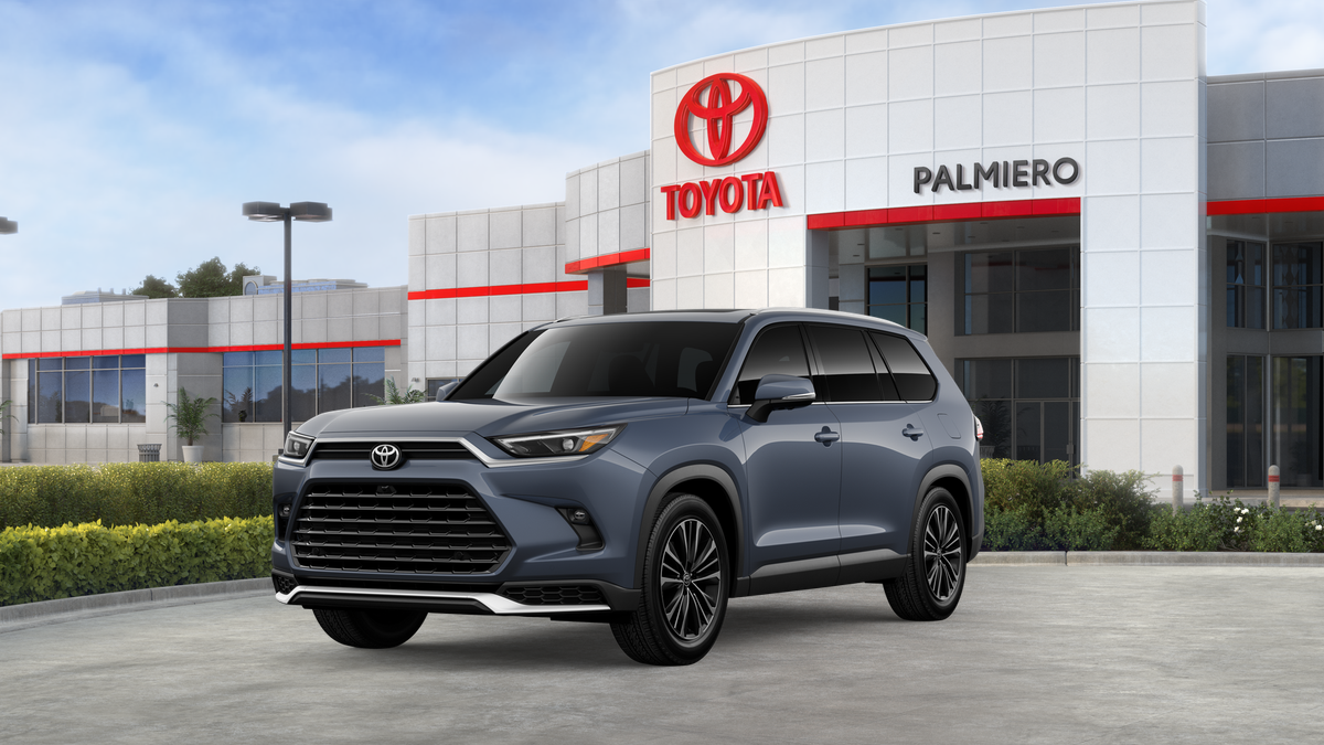 2026 Toyota Grand Highlander Platinum's photo
