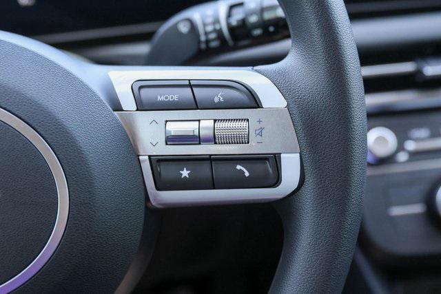 New 2025 Gray Hyundai SE FWD image 19