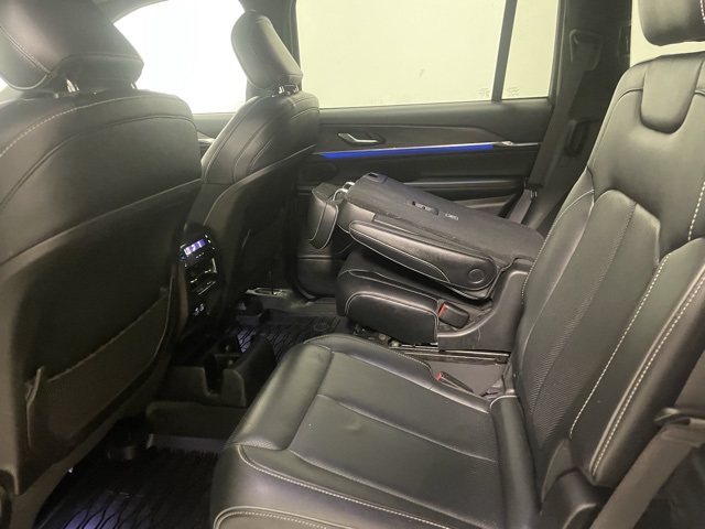 2023 Jeep Grand Cherokee Overland photo 20