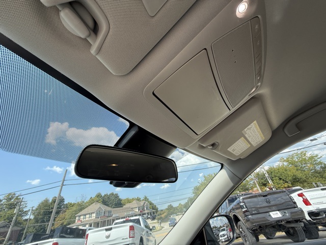2020 Nissan Rogue SV photo 19
