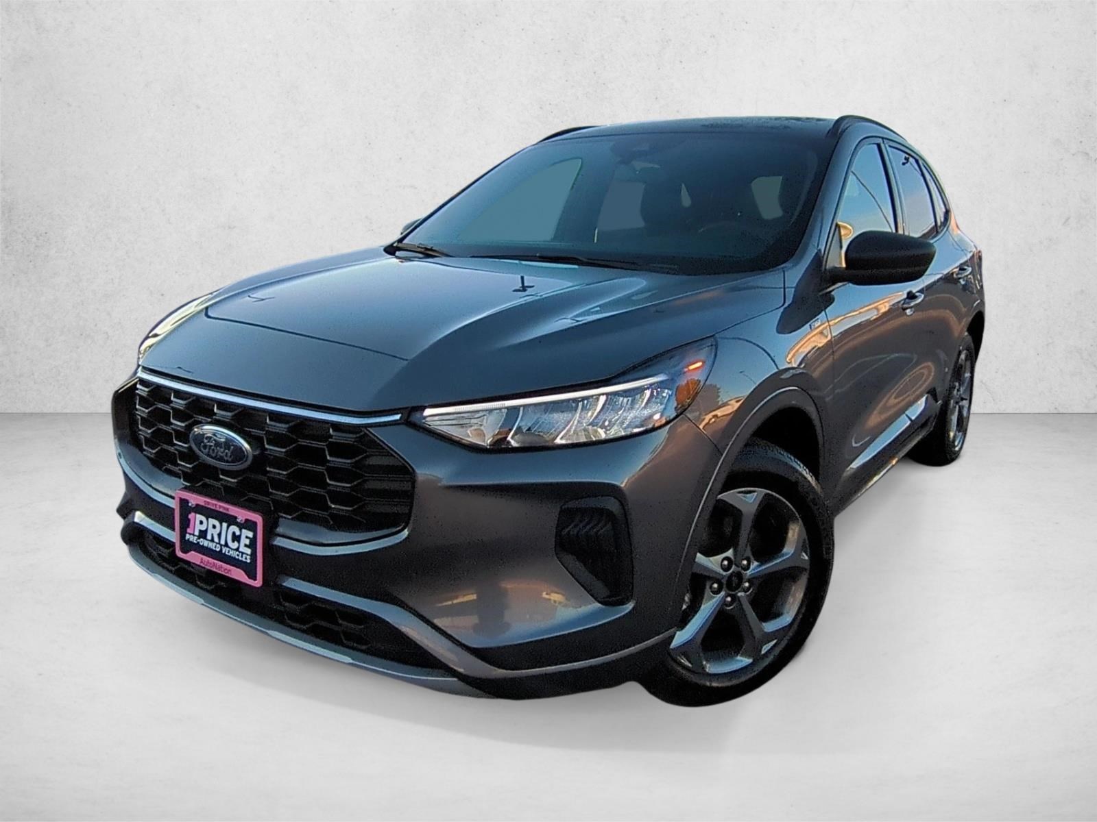 2024 Ford Escape ST-Line's photo