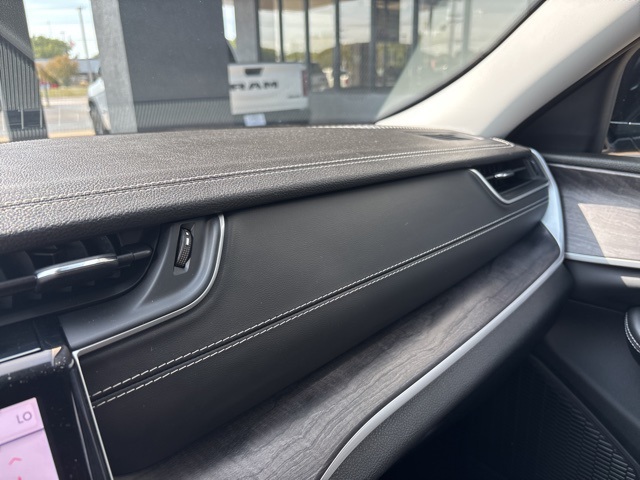 2023 Jeep Grand Cherokee Limited photo 24
