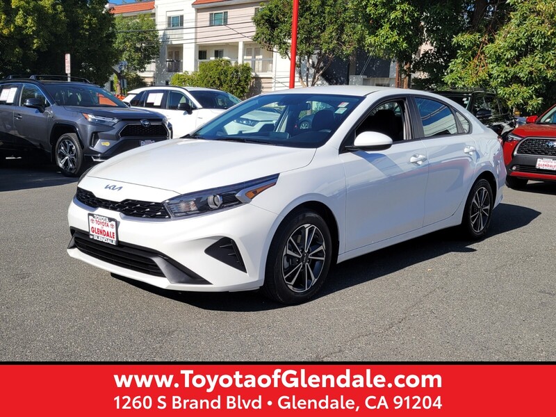 2023 Kia Forte LXS's photo