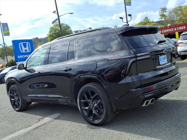 2025 Chevrolet Traverse RS photo 3
