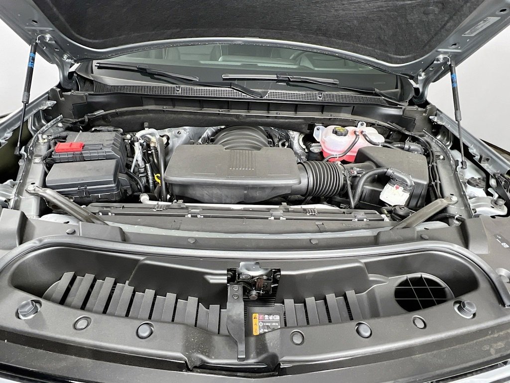 2025 Chevrolet Suburban Premier photo 29