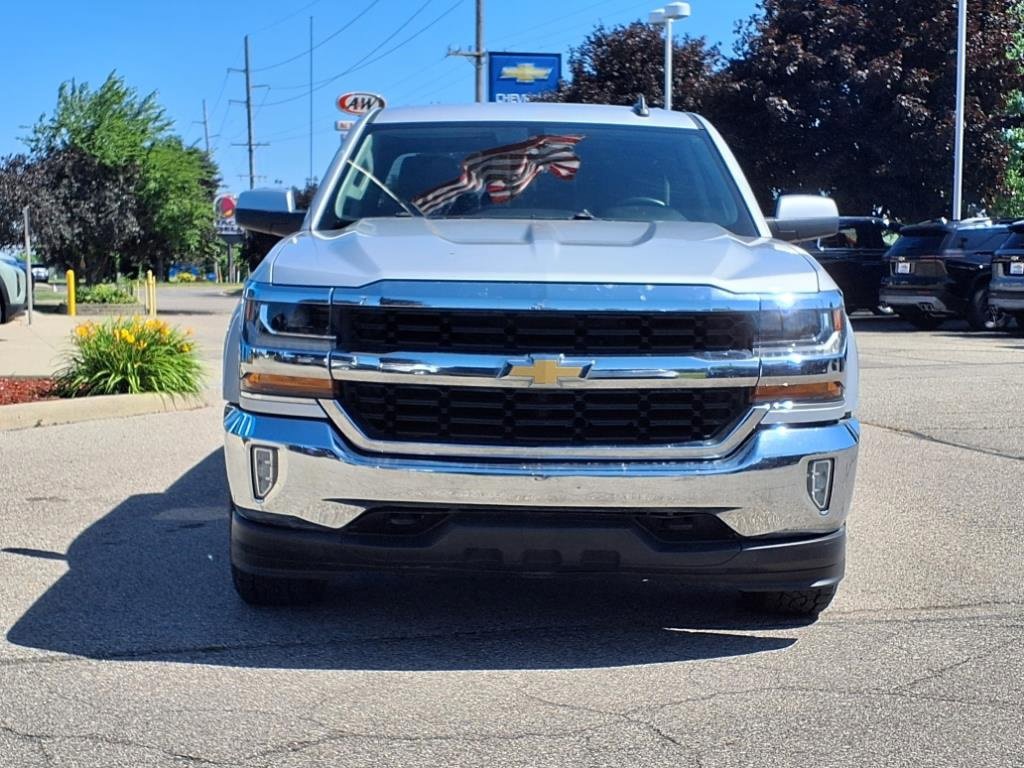 Used 2018 Chevrolet Silverado 1500 LT with VIN 1GCVKREC5JZ110062 for sale in Fowlerville, MI
