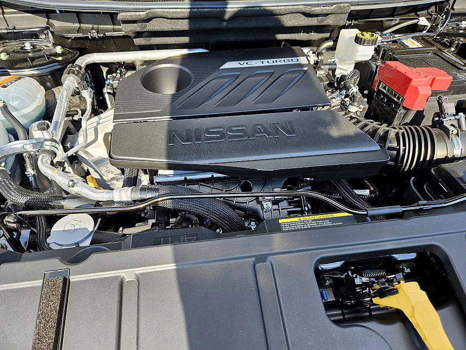 2025 Nissan Rogue SV photo 15