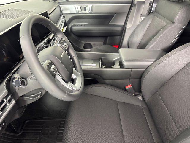 2026 Hyundai Santa Fe SE photo 4