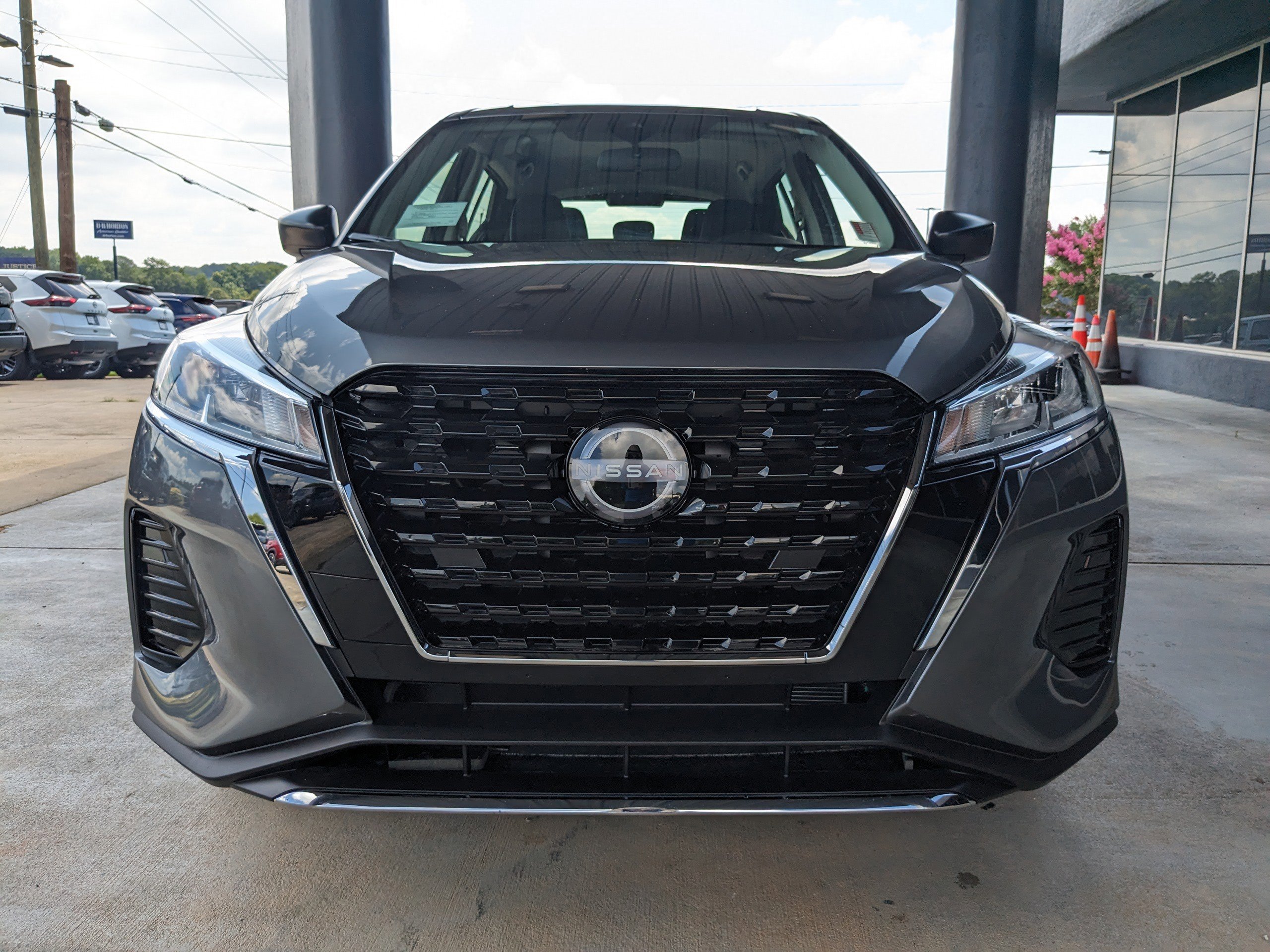 2025 Nissan Kicks Play S photo 6