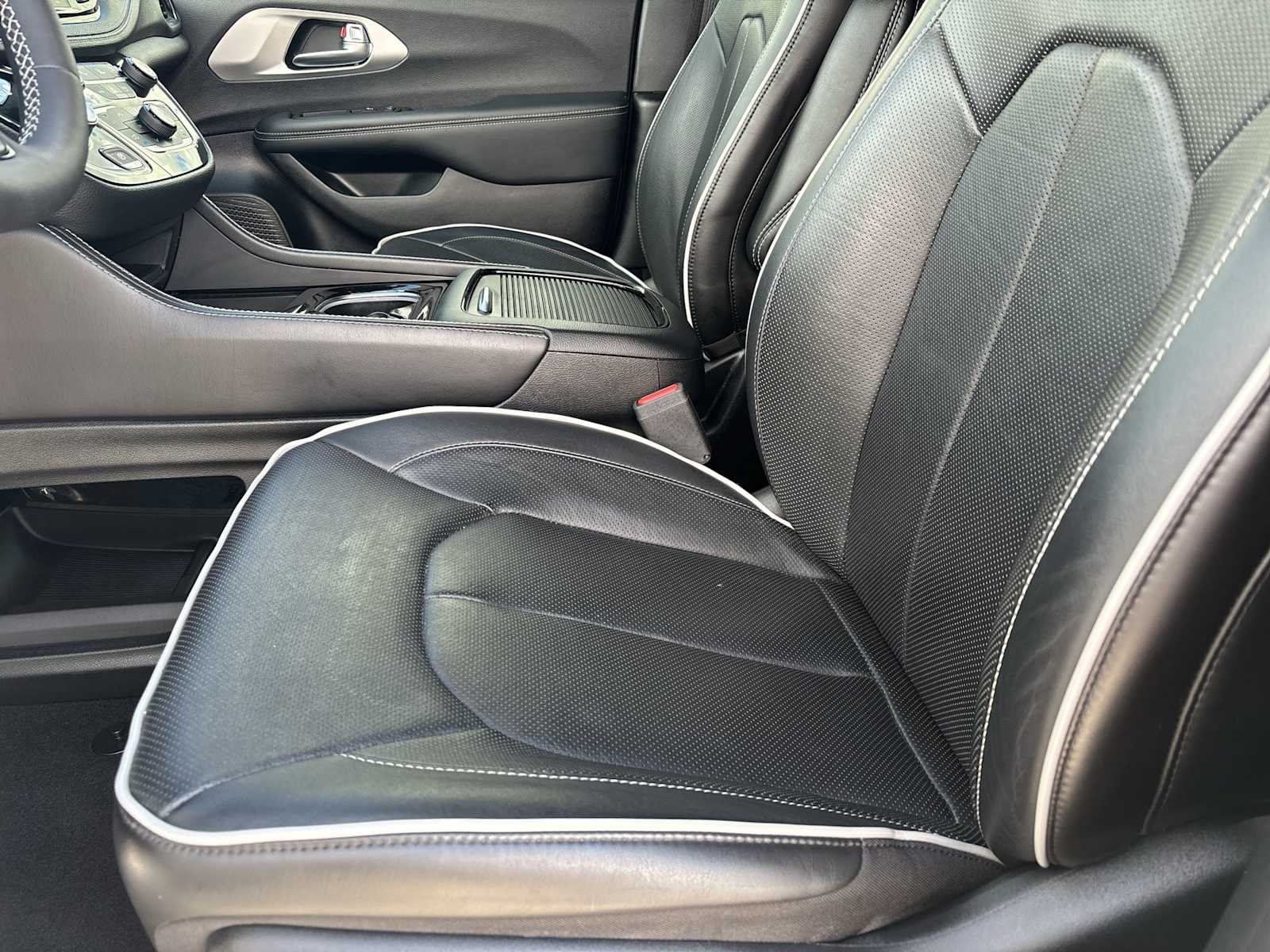 2023 Chrysler Pacifica Limited photo 13
