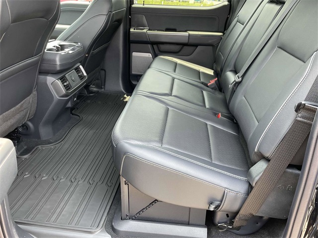 2025 Ford F-150 Lariat photo 15