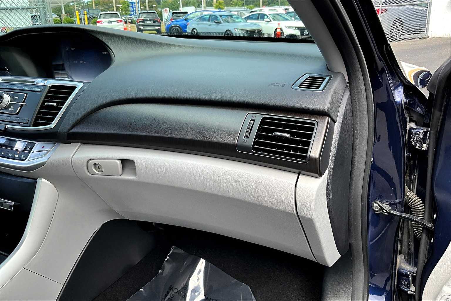 2014 Honda Accord EX photo 15
