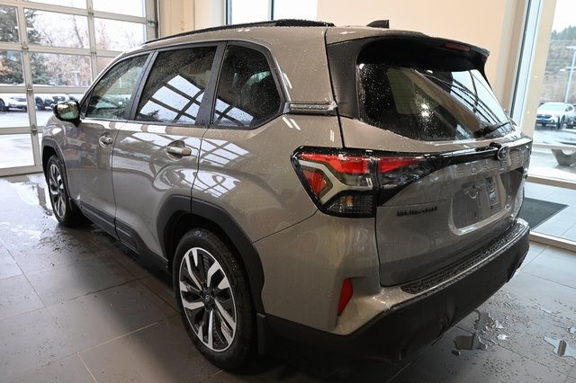 2025 Subaru Forester Touring photo 3