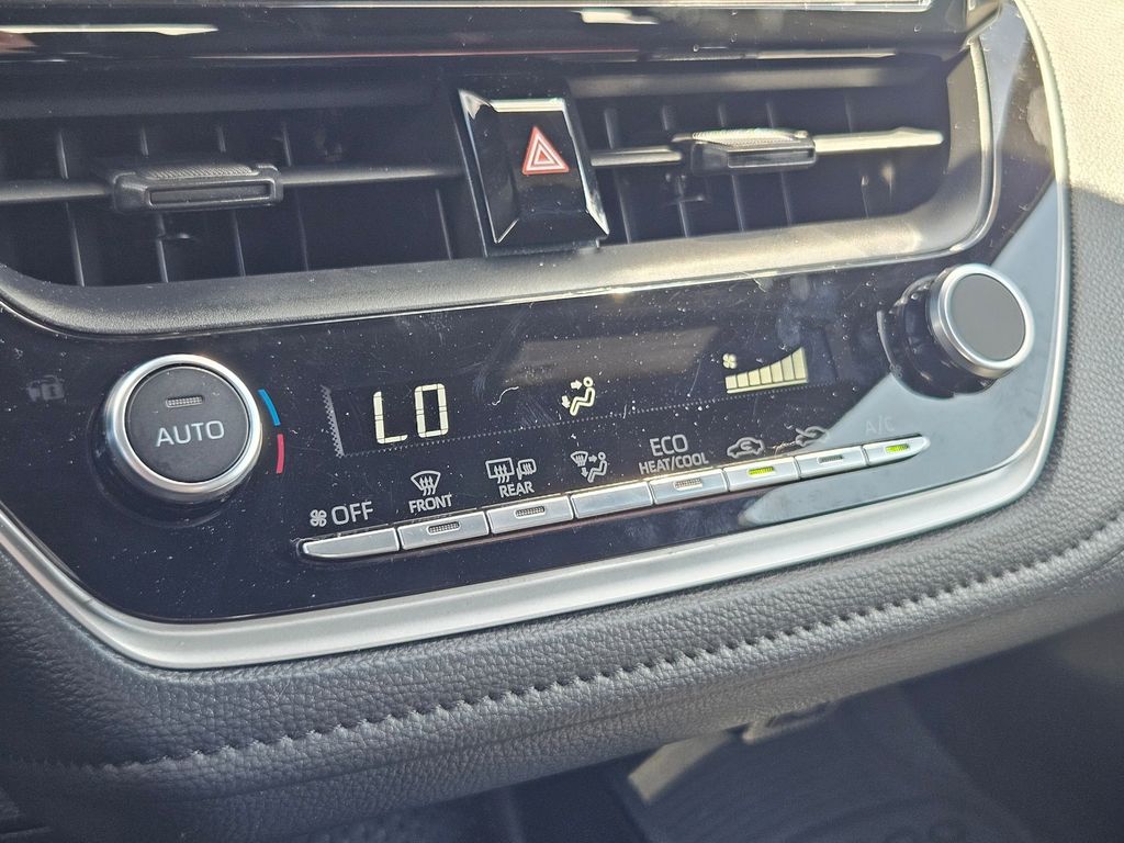 2023 Toyota Corolla SE photo 21
