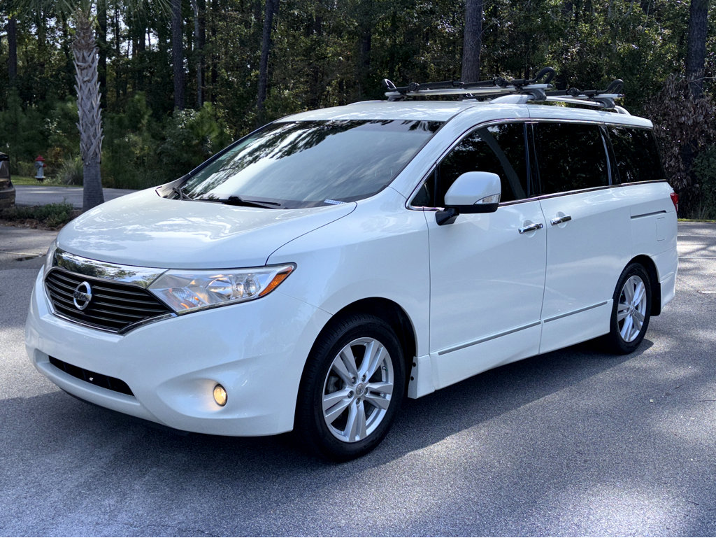 2015 Nissan Quest SL photo 3