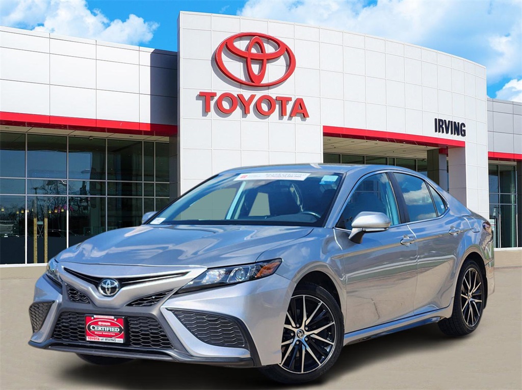 2023 Toyota Camry SE's photo