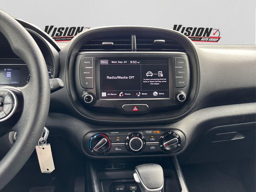 2022 Kia Soul LX photo 15