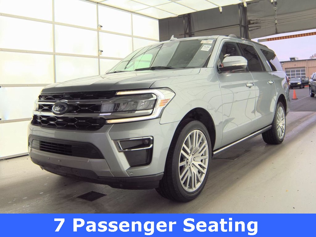 2024 Ford Expedition Limited's photo