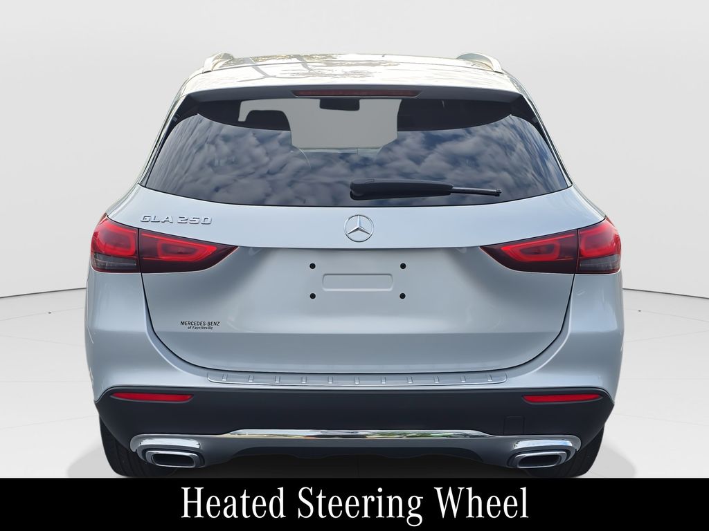 2022 Mercedes Benz GLA 250 photo 6