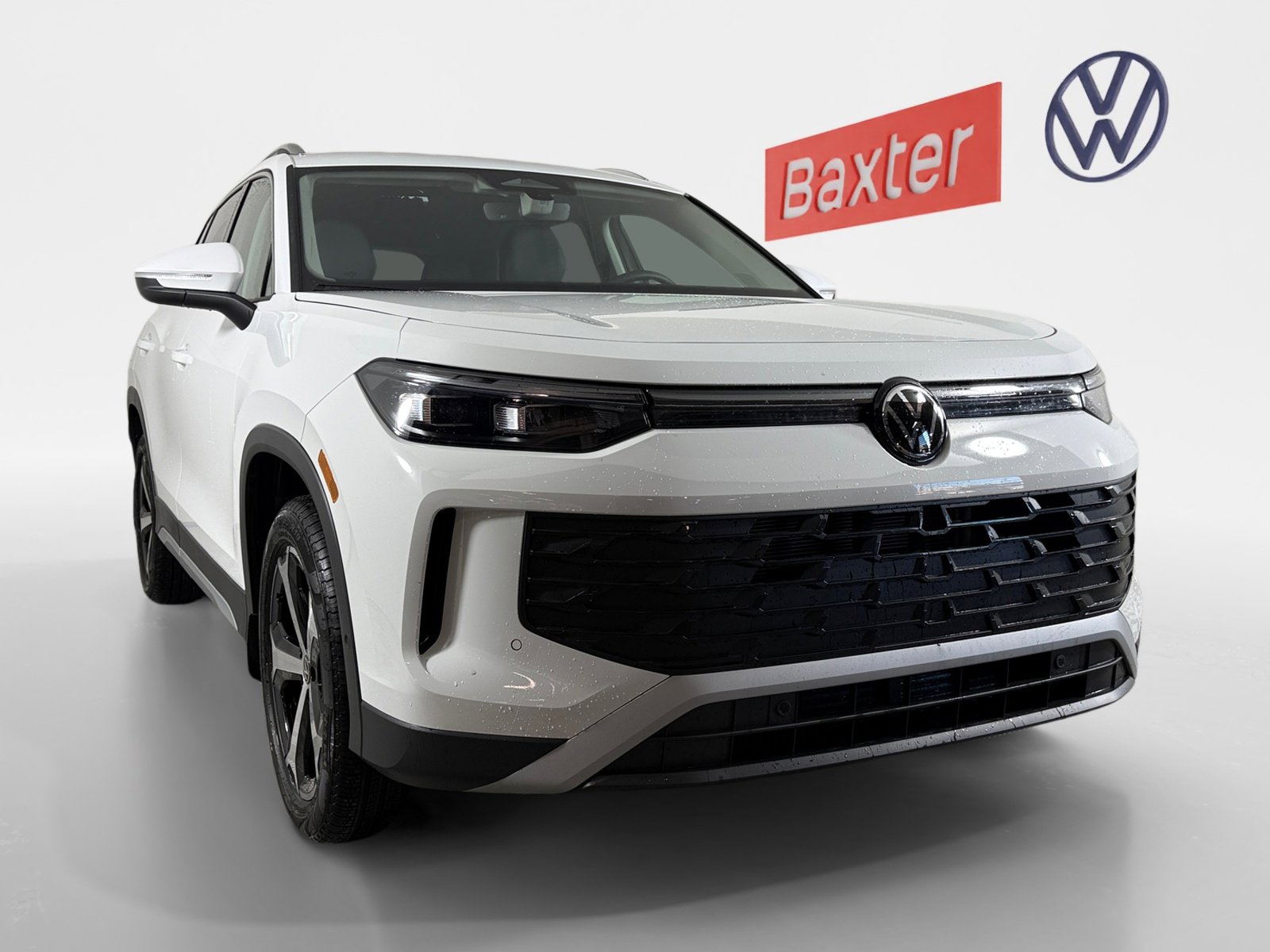 2026 Volkswagen Tiguan SE's photo