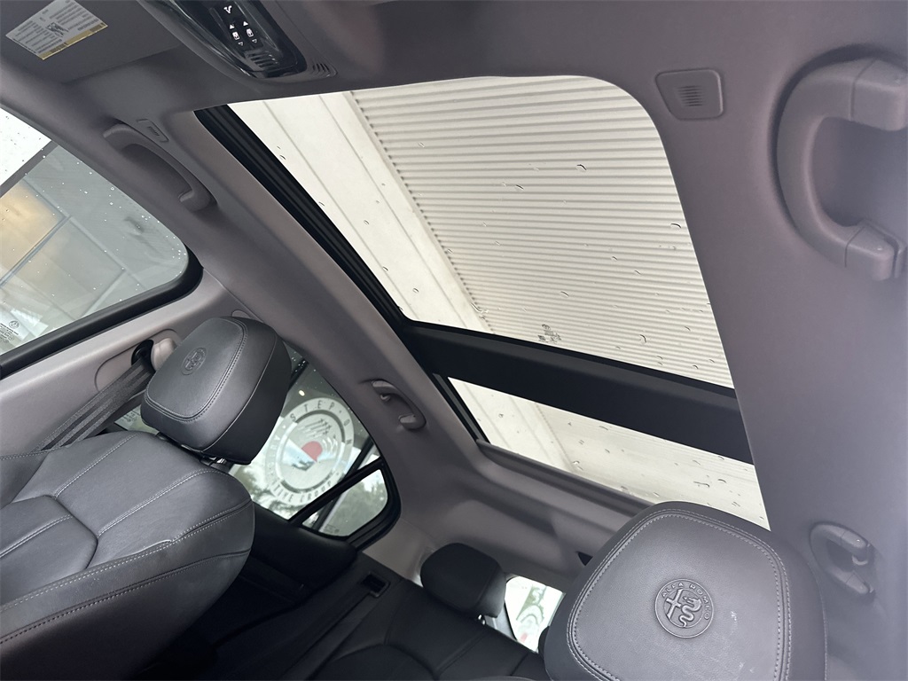 2018 Alfa Romeo Stelvio Ti photo 26