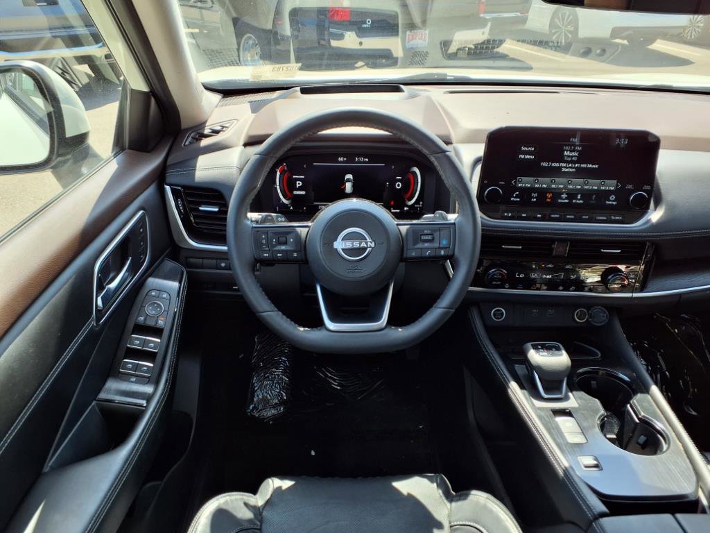 2022 Nissan Rogue Platinum photo 4