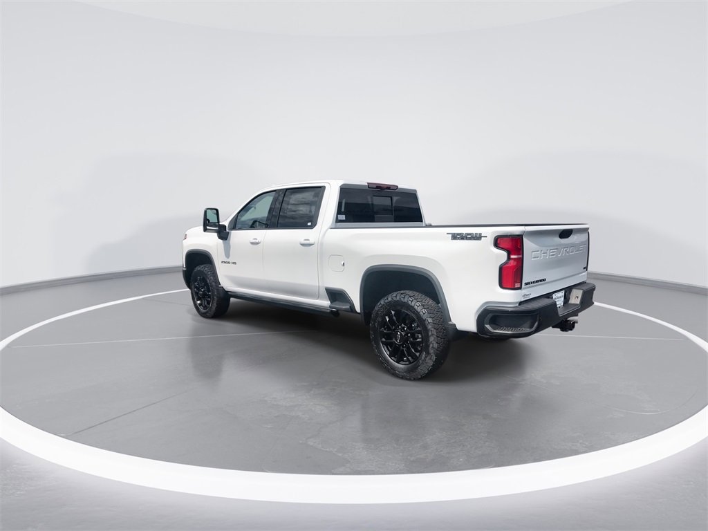 2025 Chevrolet Silverado 2500HD LTZ photo 6