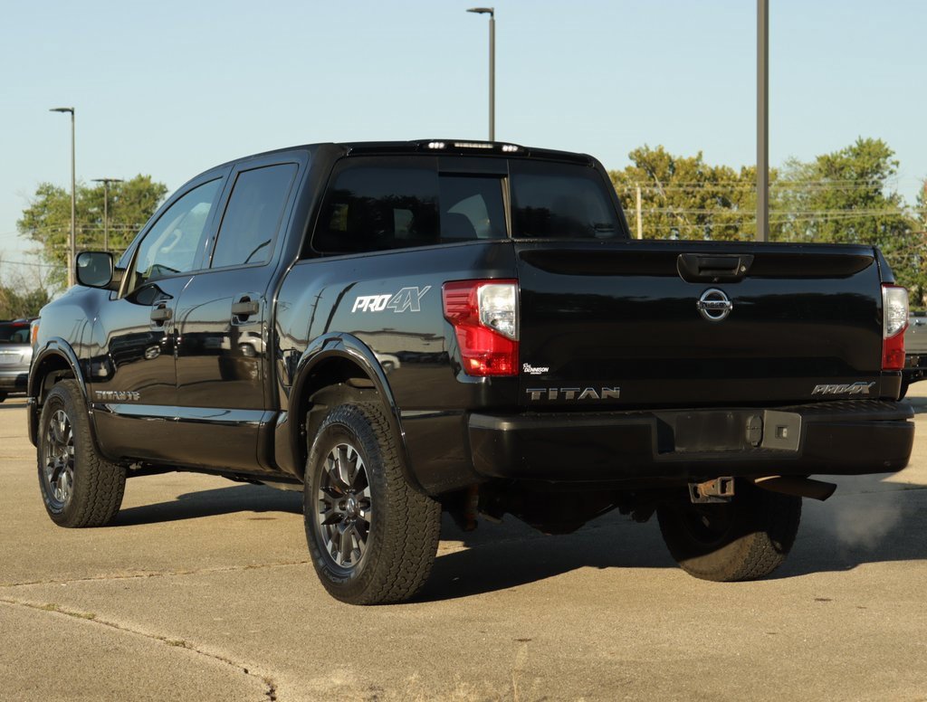 2019 Nissan Titan PRO-4X photo 4