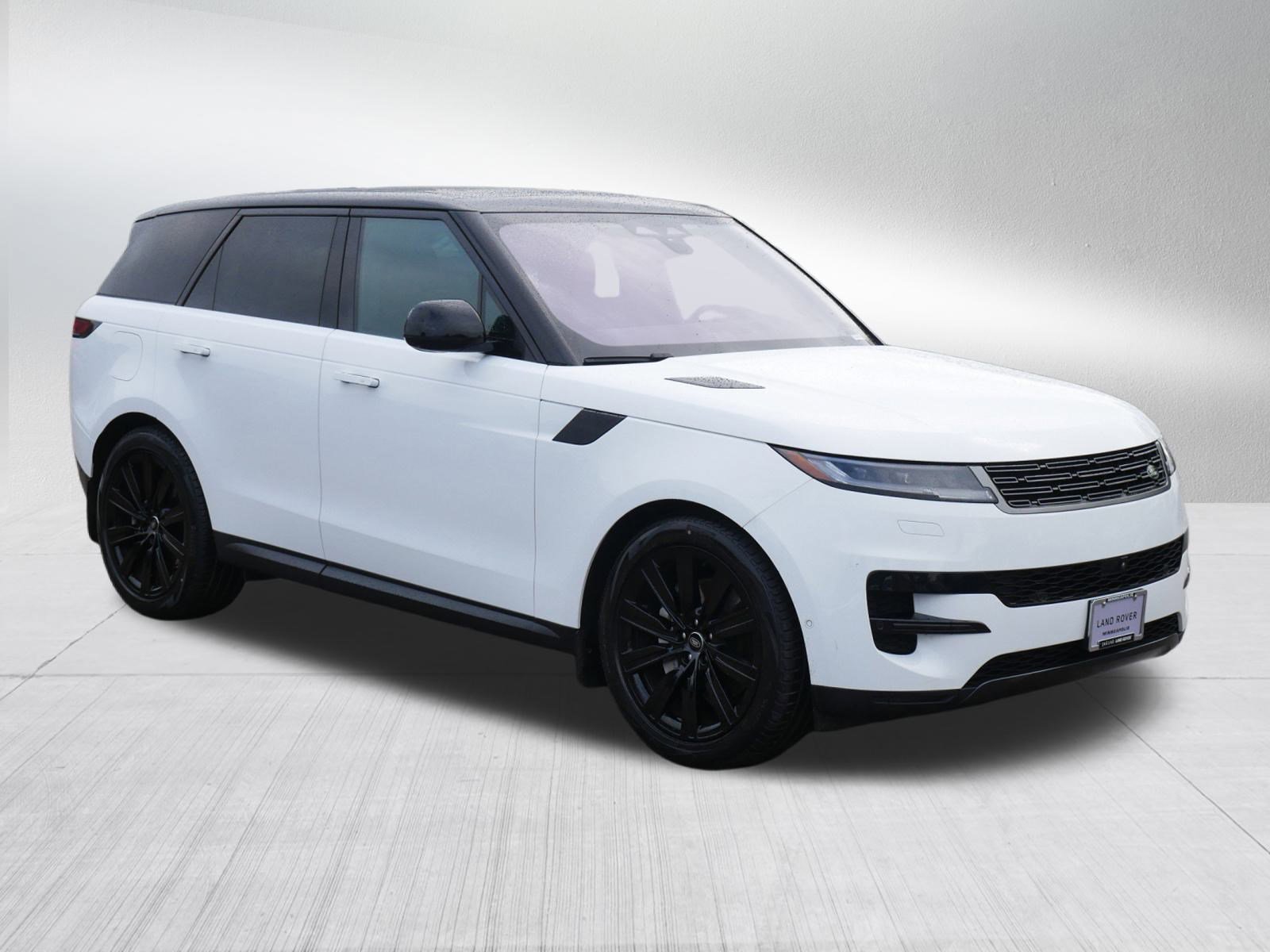2023 Land Rover Range Rover Sport SE photo 3