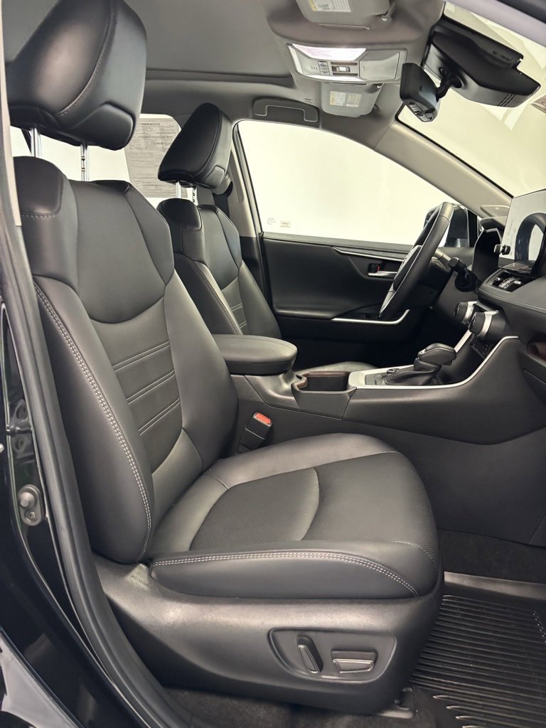 2023 Toyota RAV4 Hybrid Limited photo 19