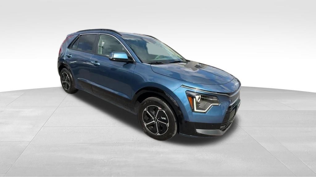 2025 Kia Niro SX photo 8