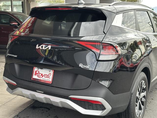 2025 Kia Sportage EX photo 8