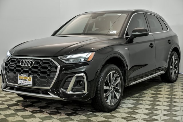 2022 Audi Q5 45 S line Premium photo 2