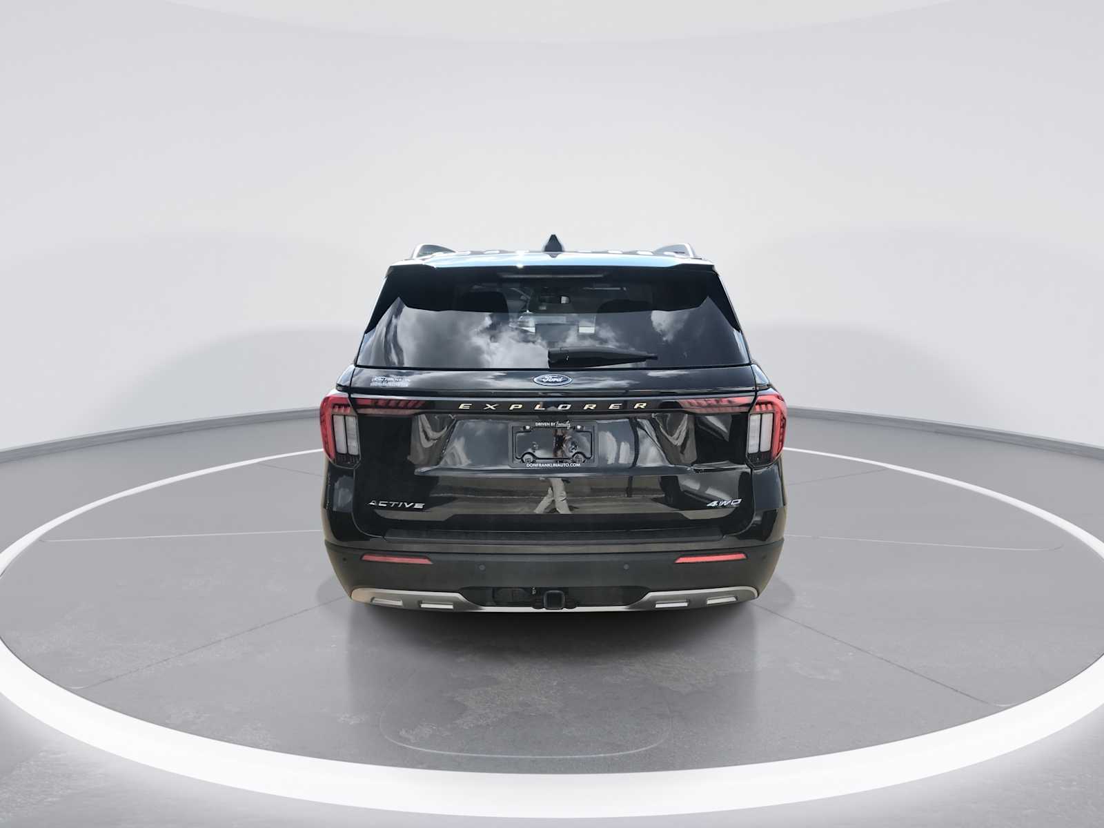 2025 Ford Explorer photo 7